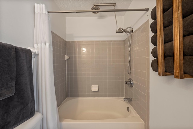 1479 Brookforest Dr, Columbus, OH 43204 - bathroom with shower / tub combo with curtain