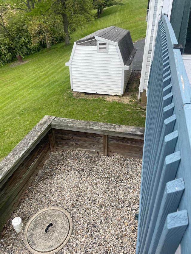 10519 Darby Creek Rd, Orient, OH 43146 - view of green lawn featuring a shed and an outbuilding