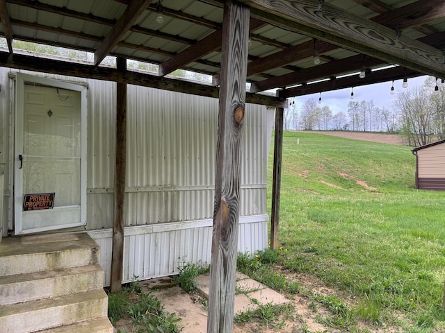 exterior space featuring a yard