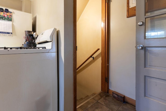 1234 E Fair Ave, Lancaster, OH 43130 - interior space with tile patterned flooring and washer / dryer