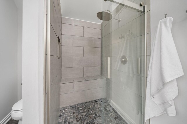 1920 Chatfield Rd, Columbus, OH 43221 - full bathroom with a stall shower and toilet