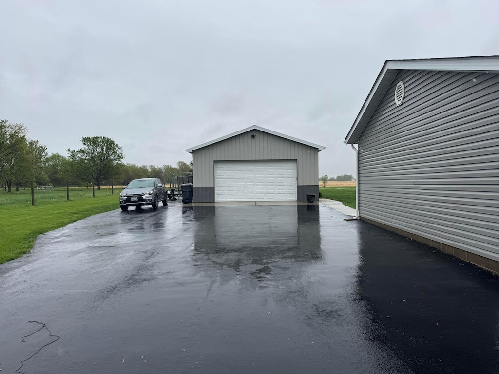 view of detached garage