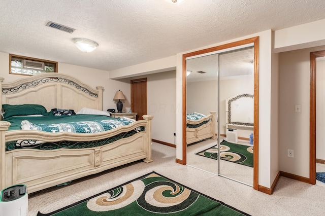6065 Batavia Rd, Westerville, OH 43081 - bedroom featuring a textured ceiling, baseboards, visible vents, and light carpet