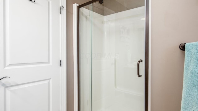 11290 Honeycreek Rd NW, Thornville, OH 43076 - bathroom featuring a stall shower