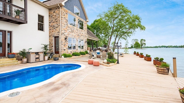11290 Honeycreek Rd NW, Thornville, OH 43076 - outdoor pool featuring a water view and a patio area