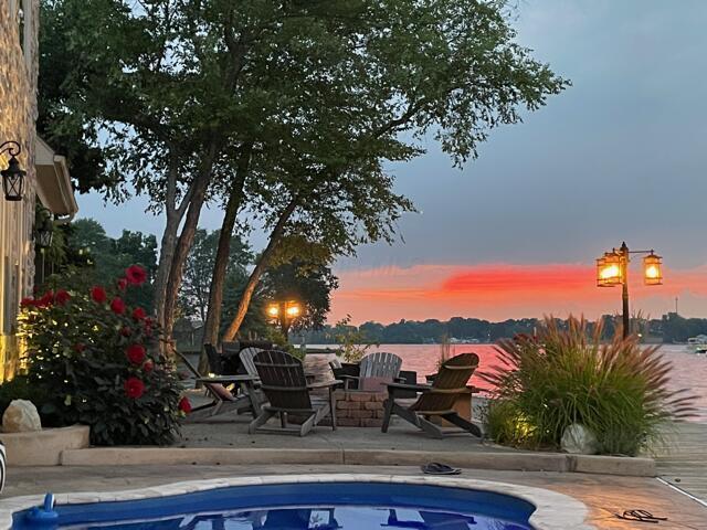 11290 Honeycreek Rd NW, Thornville, OH 43076 - swimming pool featuring a patio area