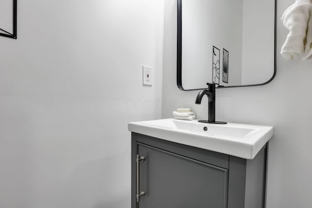 1010 Bruck St, Columbus, OH 43206 - bathroom with vanity