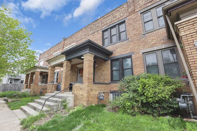 1010 Bruck St, Columbus, OH 43206 - view of front of home with a porch and brick siding