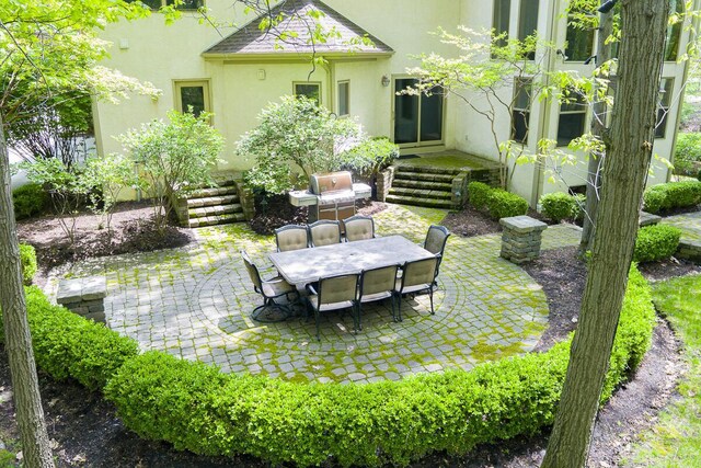8884 Filiz Ln, Powell, OH 43065 - view of yard featuring a patio area and outdoor dining area
