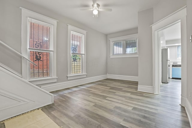 838 Wilson Ave, Columbus, OH 43206 - unfurnished room featuring ceiling fan, wood finished floors, and baseboards