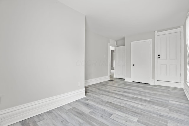 838 Wilson Ave, Columbus, OH 43206 - unfurnished room featuring light wood-type flooring and baseboards