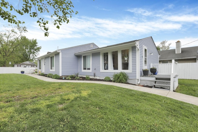 265 E St, Buckeye Lake, OH 43008 - ranch-style house featuring a deck
