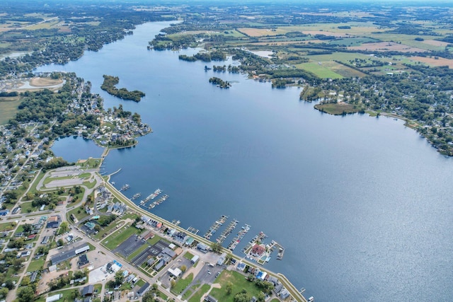 265 E St, Buckeye Lake, OH 43008 - aerial view of property and surrounding area featuring a nearby body of water