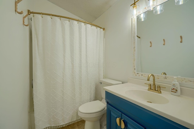 full bath featuring toilet, vanity, vaulted ceiling, and a shower with shower curtain