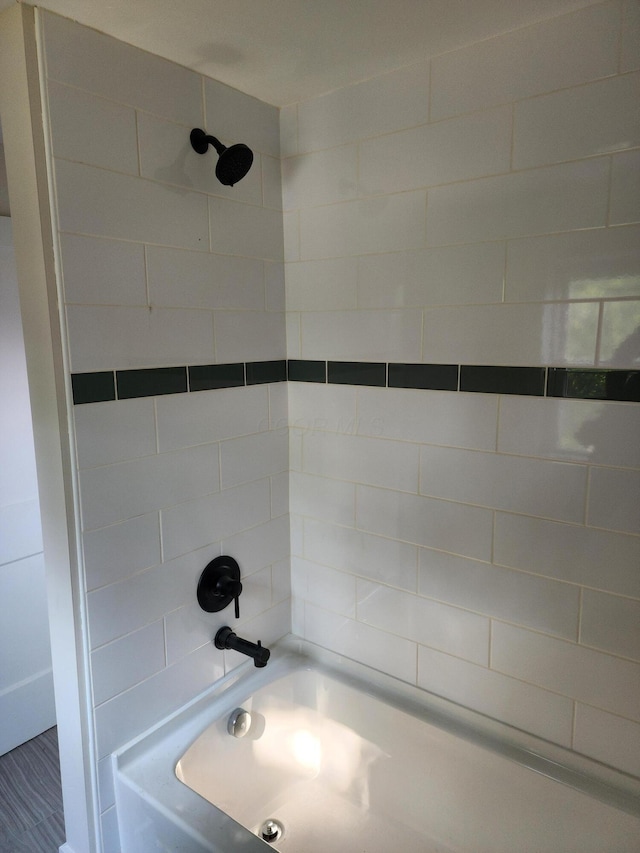 bathroom with shower / bathtub combination