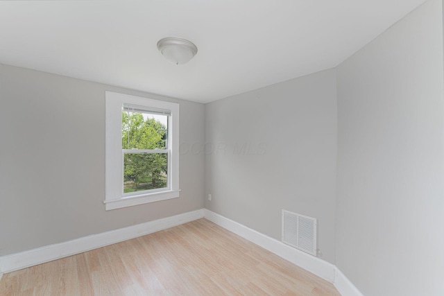 901 Campbell Ave, Columbus, OH 43223 - spare room featuring wood finished floors and baseboards