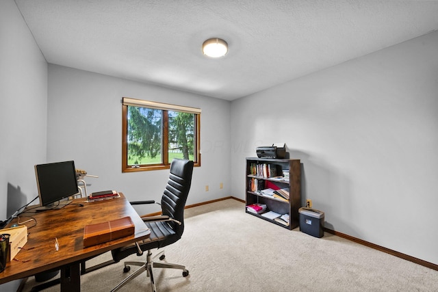 6730 Tussic Rd, Westerville, OH 43082 - carpeted office with baseboards