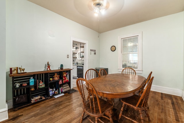 626 Evans St, Newark, OH 43055 - dining area featuring ceiling fan and wood finished floors