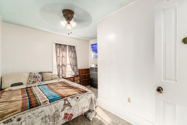 626 Evans St, Newark, OH 43055 - bedroom featuring carpet and a ceiling fan