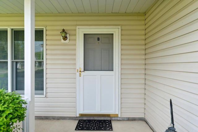 view of property entrance