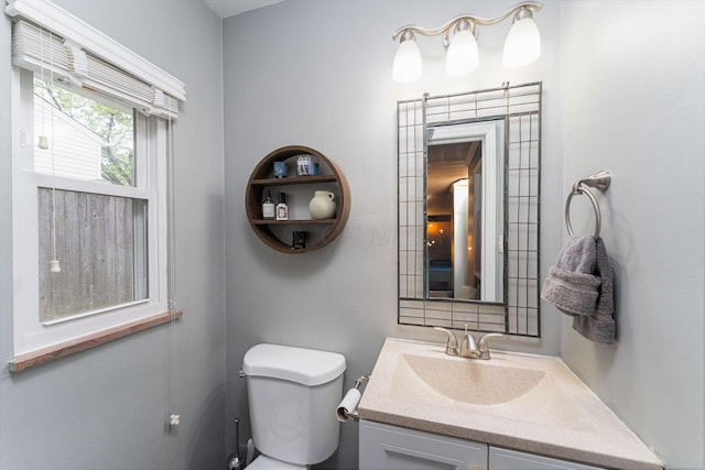 2101 Eastcleft Dr, Upper Arlington, OH 43221 - bathroom with vanity and toilet