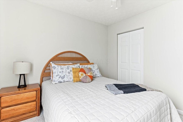 830 Avalon Dr, Pickerington, OH 43147 - bedroom with a closet, a ceiling fan, and carpet floors