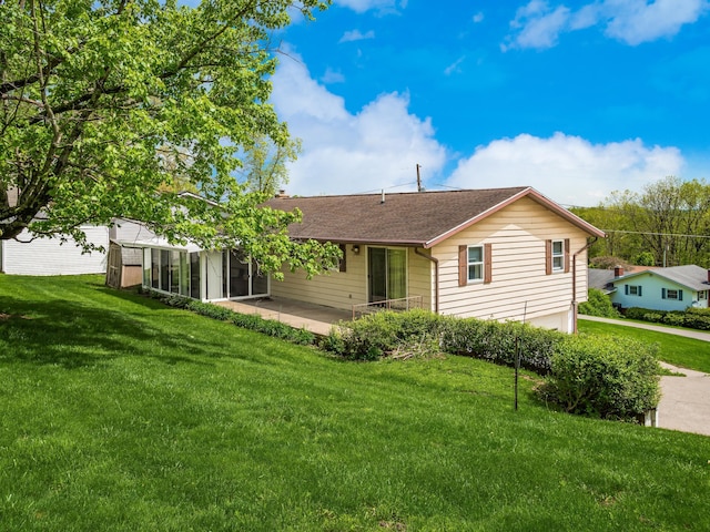 3208 Lakewood Dr, Zanesville, OH 43701 - photo 32