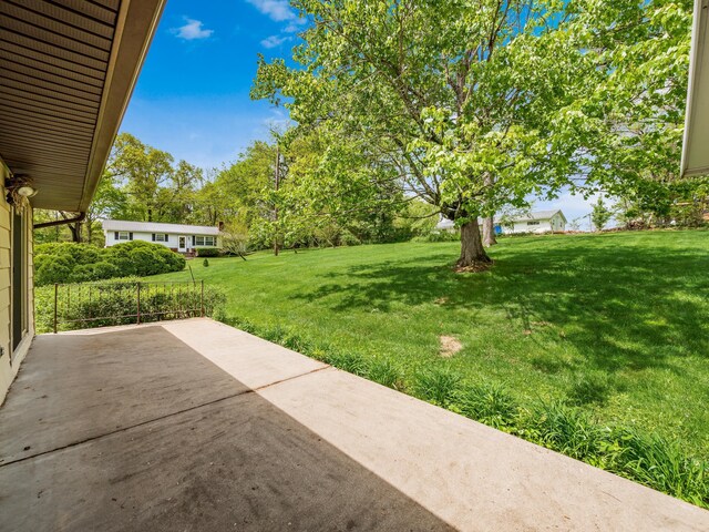 3208 Lakewood Dr, Zanesville, OH 43701 - photo 35