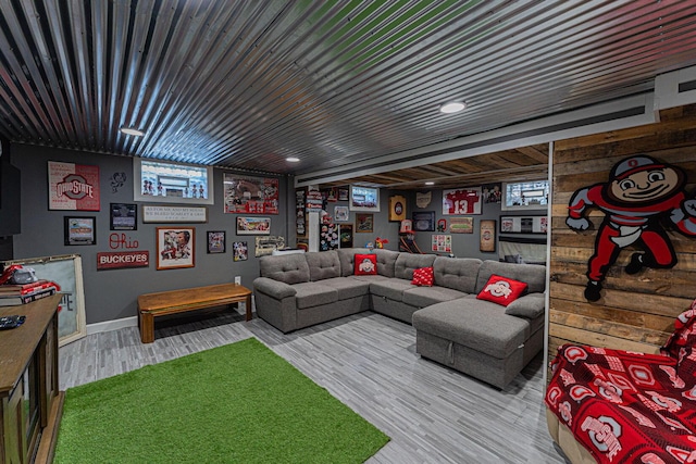 26 Garrick St, Newark, OH 43055 - living area featuring wood finished floors and baseboards