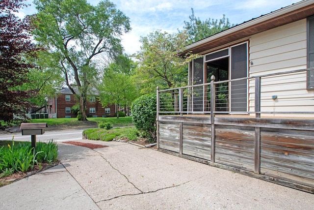 668 Enfield Rd, Columbus, OH 43209 - view of gate