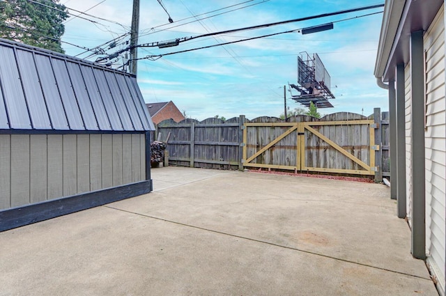 668 Enfield Rd, Columbus, OH 43209 - view of patio featuring a gate and fence