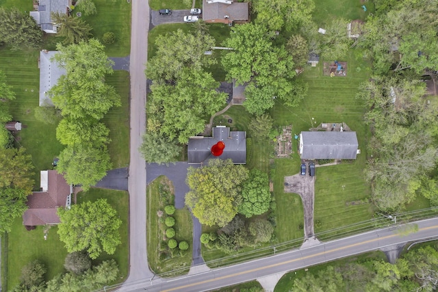 aerial view of property and surrounding area