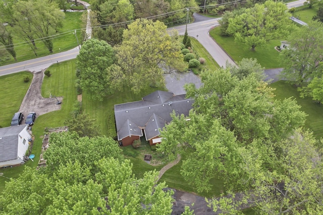 aerial view of property and surrounding area