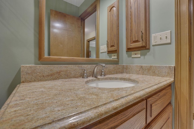 7689 Godfrey Cir, Reynoldsburg, OH 43068 - bathroom featuring vanity