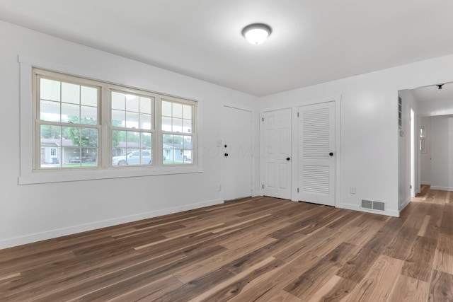 404 Stella Ave, Circleville, OH 43113 - unfurnished room featuring wood finished floors and baseboards