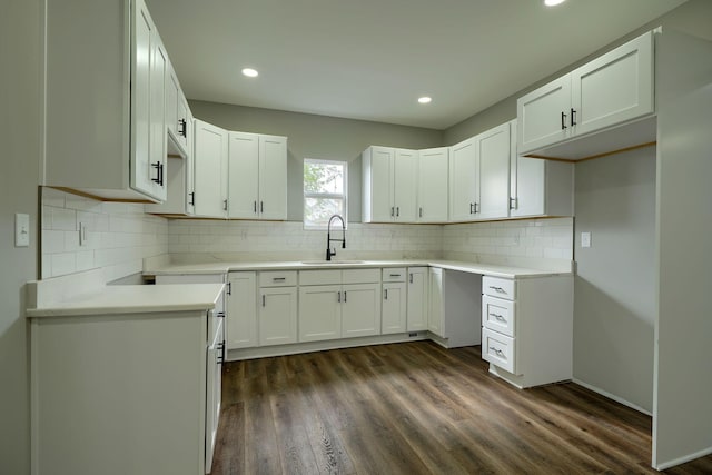 324 E Mound St, Circleville, OH 43113 - kitchen with recessed lighting, dark wood finished floors, tasteful backsplash, and a sink