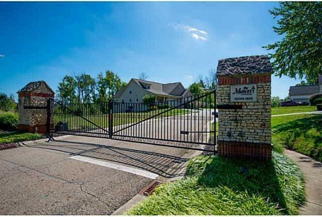 1139 Cross Creeks Rdg, Pickerington, OH 43147 - view of gate