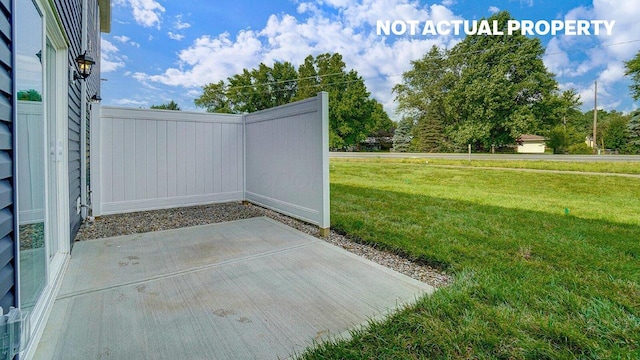 6360 Ripken St, Columbus, OH 43228 - view of patio / terrace