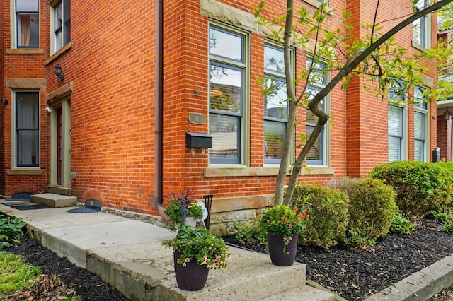 931 Dennison Ave, Columbus, OH 43201 - view of property exterior with brick siding