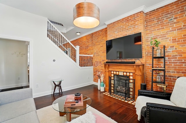 931 Dennison Ave, Columbus, OH 43201 - living room with baseboards, crown molding, and wood finished floors