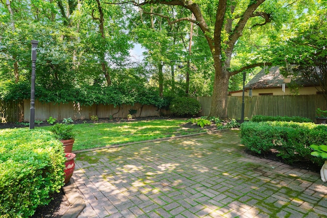 1660 Ridgeway Pl, Columbus, OH 43212 - fenced backyard featuring a patio area