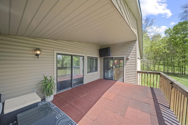 2825 Kings Corners Rd E, Mansfield, OH 44904 - view of wooden deck