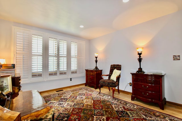 8292 Breckenridge Way, Columbus, OH 43235 - living area with wood finished floors and recessed lighting