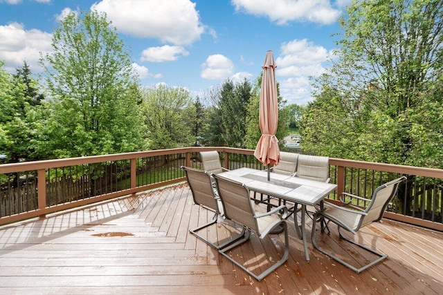 3102 Menzola Dr, Columbus, OH 43228 - deck with outdoor dining area