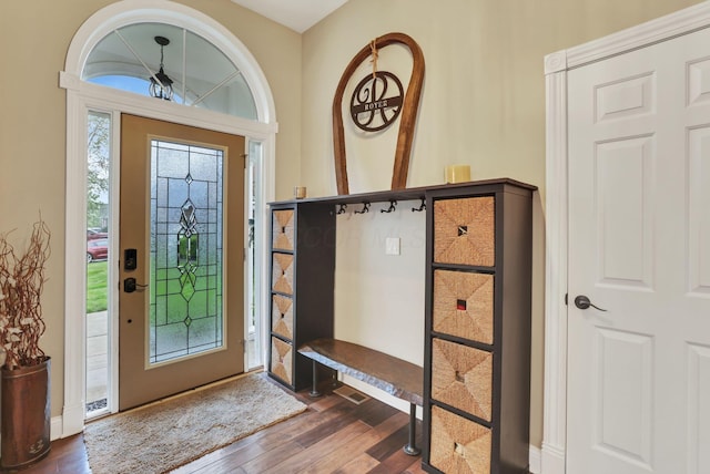 4650 Commons Park Dr, New Albany, OH 43054 - entryway with wood finished floors