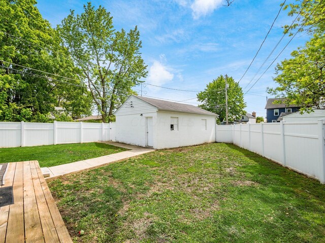 5349 Norwich St, Hilliard, OH 43026 - view of yard featuring an outbuilding