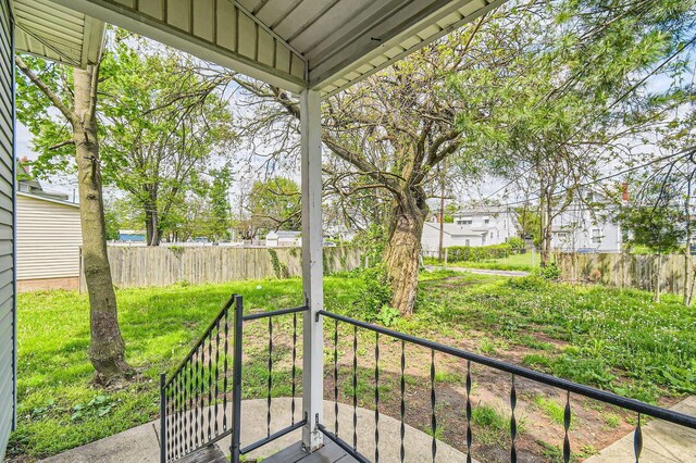 96 S Eureka Ave, Columbus, OH 43204 - view of patio featuring fence