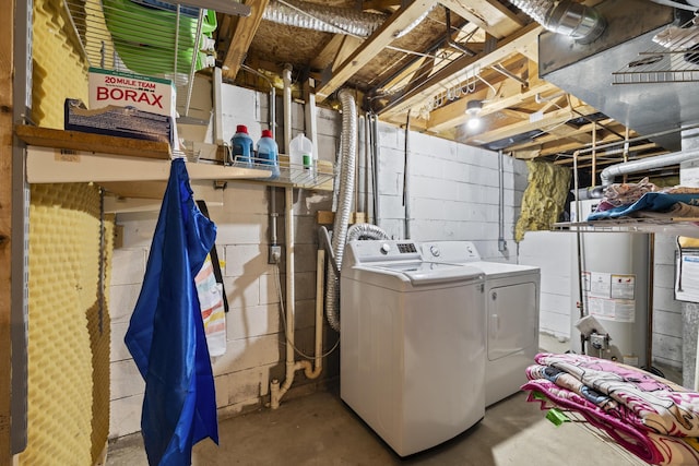 1301 Della Pl, Columbus, OH 43228 - laundry area featuring washer and clothes dryer and gas water heater
