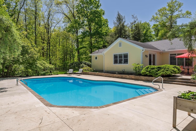 7870 Cook Rd, Plain City, OH 43064 - outdoor pool with a patio
