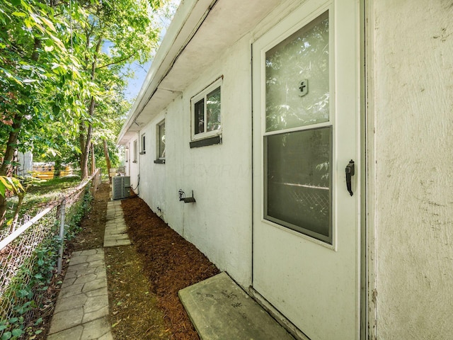 2584 E 5th Ave, Columbus, OH 43219 - view of home's exterior with a central AC unit